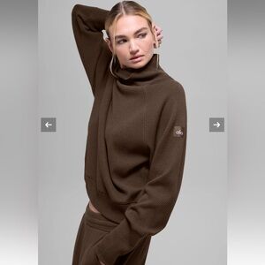 NWT ALO Waffle Weekend Escape Mock Neck Long Sleeve